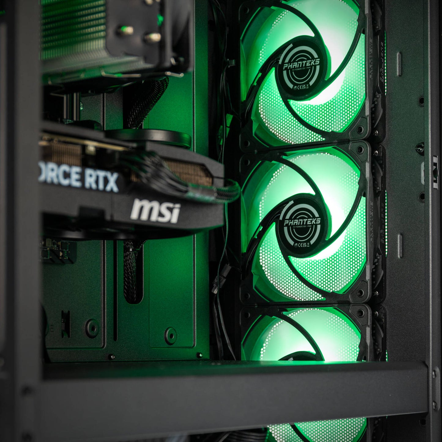 SimRacing PC PRO für Single Screen (NVIDIA RTX 5070 & AMD Ryzen 5 7500F)