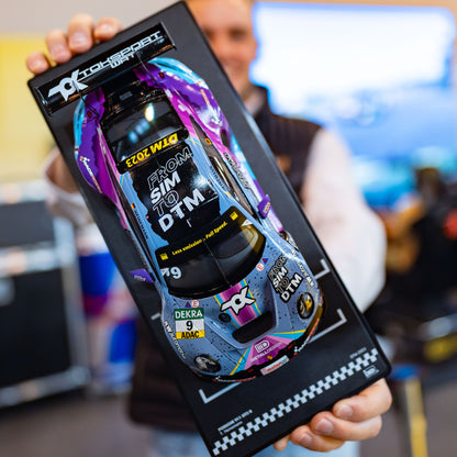Modellauto Porsche 911 GT3 R (992) From Sim to DTM #9 DTM 2023 Toksport WRT Ixo Maßstab 1:18 Modellauto des Jahres 2025