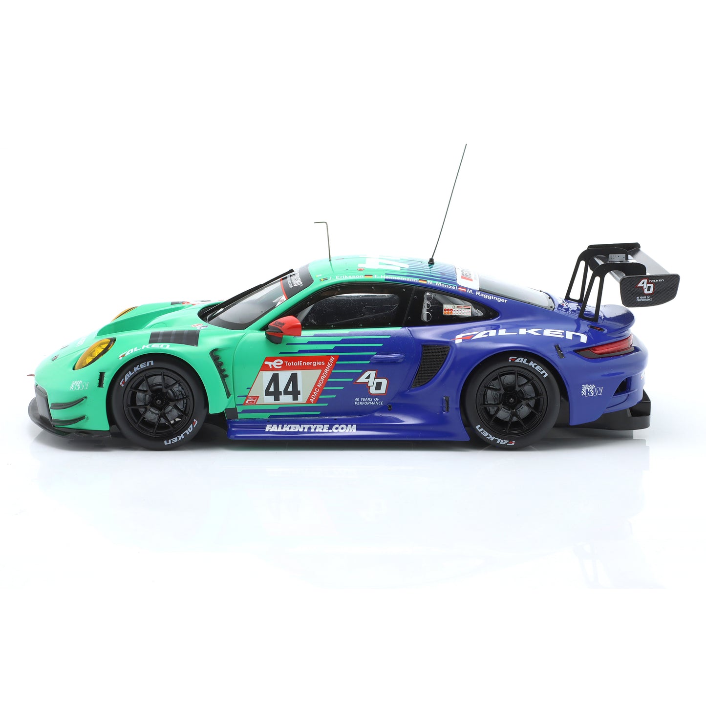 Modellauto Porsche 911 GT3 R (992) Falken #44 24h Nürburgring 2023 Ixo Maßstab 1:18